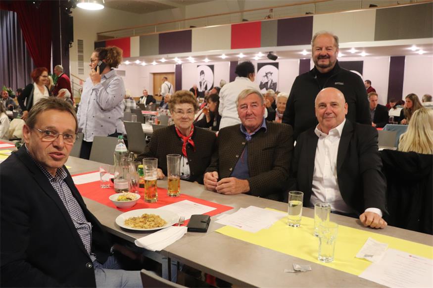 Randvoller Martinihof: Festakt zum Nationalfeiertag in Neudörfl