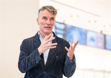 Stefan Herheim warnt vor einem Ausbluten des Theaters an der Wien