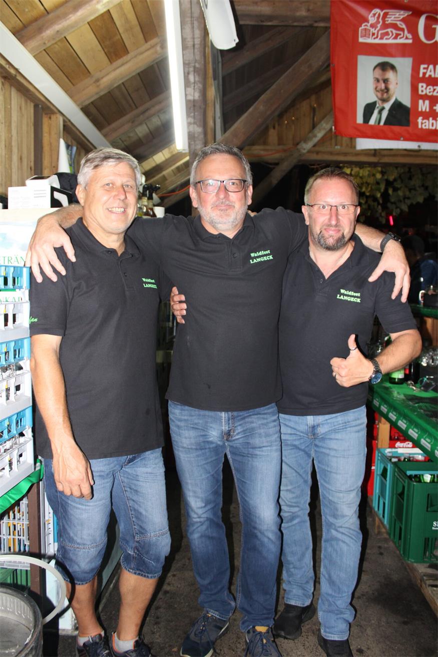 Partytime hoch drei beim Waldfest in Langeck