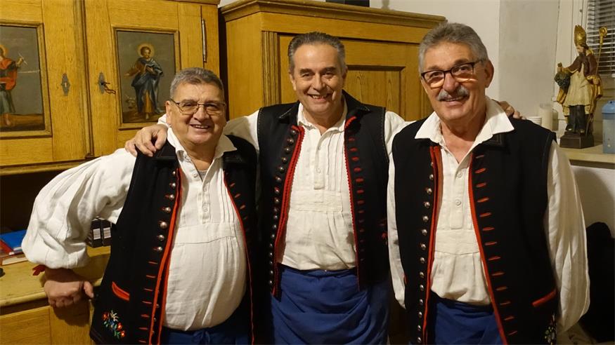 Auftritt der Tamburica Cindrof bei alljährlichem Adventkonzert