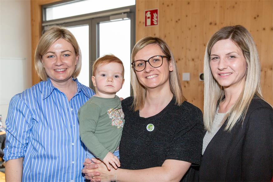 Stefanie Konrad, Rosalie und Heike Kulovits und Yvonne Novak. 