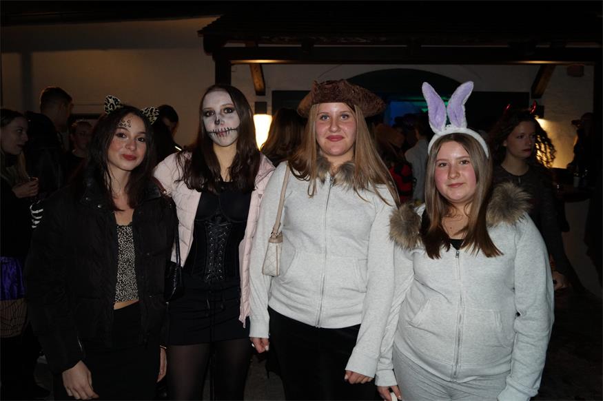 Gänsehaut und Partystimmung beim Halloween-Spektakel in Pöttsching