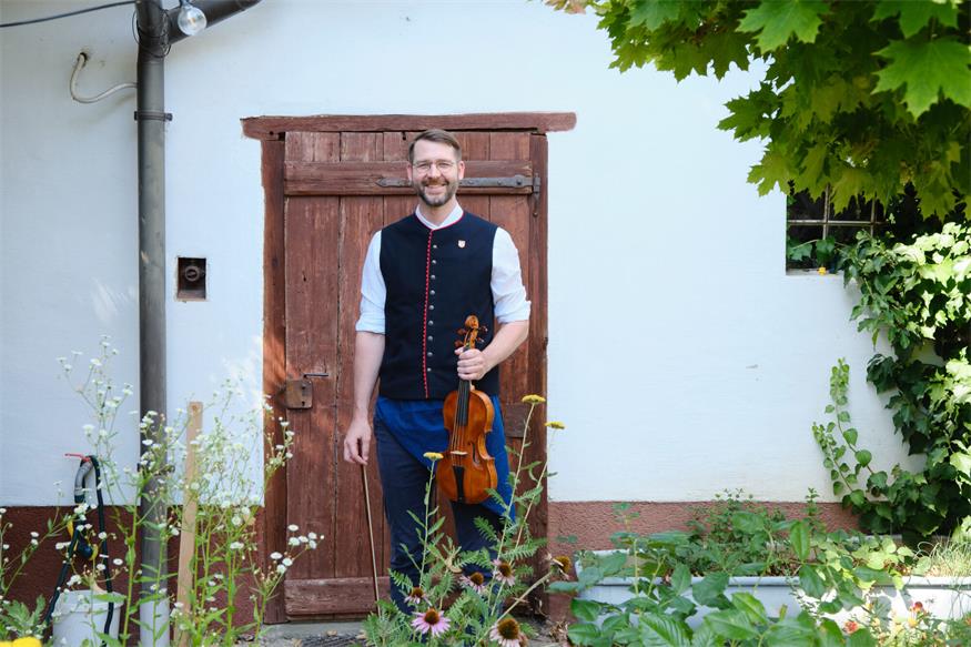 Stephan Partel orientierte sich beruflich um und machte in Hallstatt die vierjährige Ausbildung zum Instrumentenbauer.