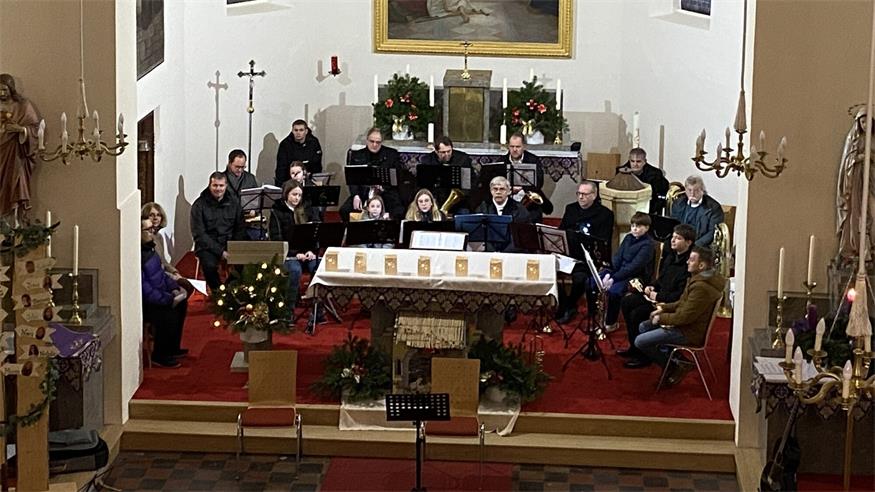 Stimmungsvolle musikalische Beiträge prägten die besinnliche Adventfeier in der Pfarrkirche Raiding.