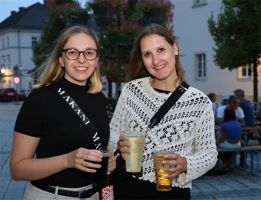 Grillparty vor der Haydnkirche