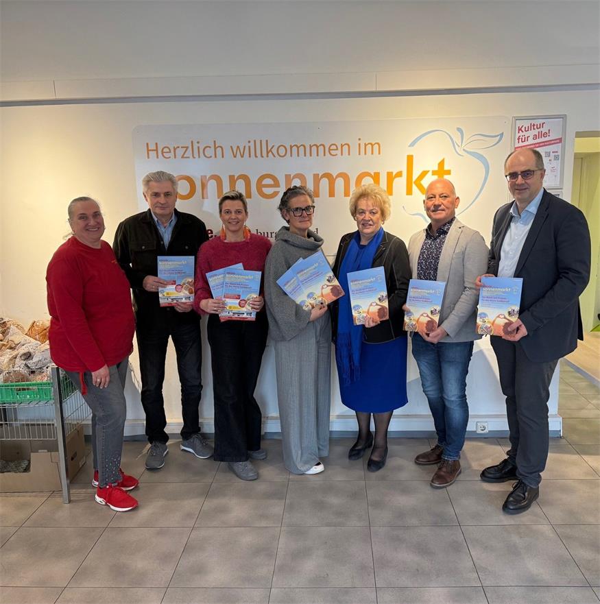 Sylvia Hajszan, Günter Valika, Viktoria Bogad, Christina Frotschnig, Verena Dunst, Hans-Peter Wolf und Andreas Lonyai (v.l.).