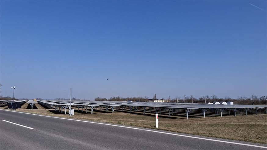 Symbolfoto. In Stotzing und Leithaprodersdorf prüfen Firmen, ob AGRI-PV-Anlagen errichtet werden können.