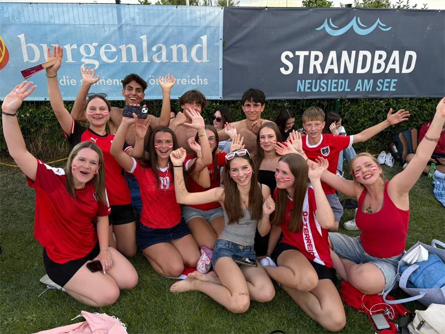 Tausende Fans fieberten am Nordufer des Neusiedler Sees mit Österreichs Fußball-Team mit.