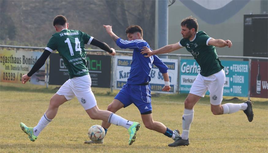 Teodor Rohaly (M.) gab eine echte Talentprobe ab. Der Ukrainer im Minihof-Dress traf auch zur 1:0-Führung.