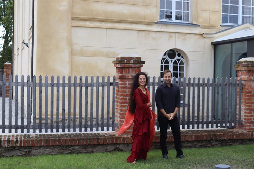 Timna Brauer und Jannis Raptis, der sie musikalisch begleitete, vor dem Konzert. 