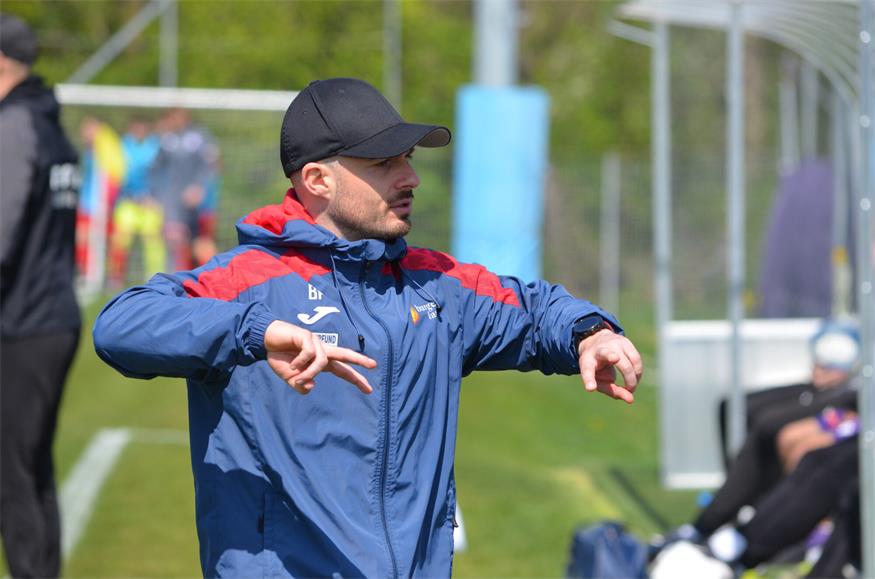 Trainer Patrik Bani dirigierte sein Team zum 2:0-Auswärtssieg beim LASK. 