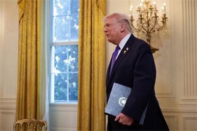 Trump traf sich mit der Öl- und Gasindustrie im Weißen Haus