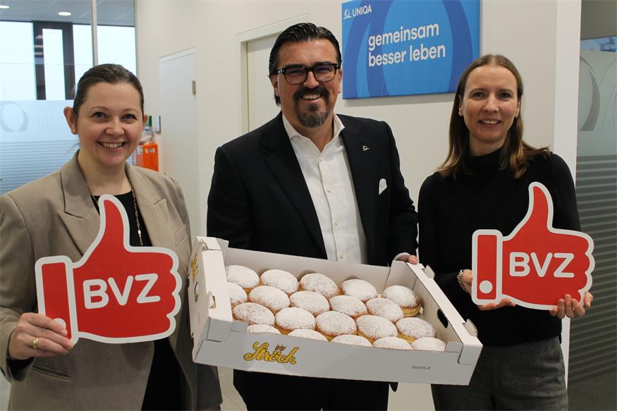 UNIQA: Sonja Filipitsch, Direktor Herbert Kaiser und Marion Hartmann.