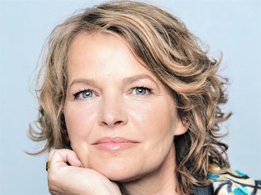 Ulrike Zika, geboren 1971 in Wien, ist Autorin, diplomierte Sozialarbeiterin und Sozialpädagogin, Ernährungsberaterin und Trainerin für Achtsamkeit und Mitgefühl. zVg