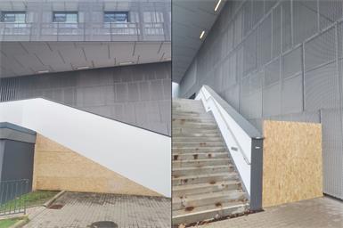 Um das Nächtigen unter der Stiege beim Kulturzentrum zu verhindern, wurden die Hohlräume mit Brettern verschlossen.