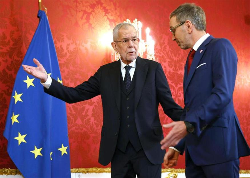 Van der Bellen begrüßte Kickl in der Präsidentschaftskanzlei