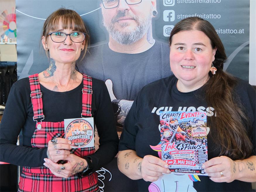 Veranstalterin Tanja Schittfort mit Marion Stadlhofer-Rimser.
