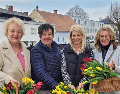 Verena Dunst, Michaela Raber, Edith WEber und Tanja Illedits nahmen sich für Gespräche über aktuelle Themen und Anliegen von Frauen Zeit.