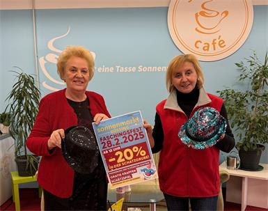 Verena Dunst, die Präsidentin der Volkshilfe, und Angelika Seldte, die Sonnenmarktleiterin Güssing, freuen sich auf Ihren Besuch.