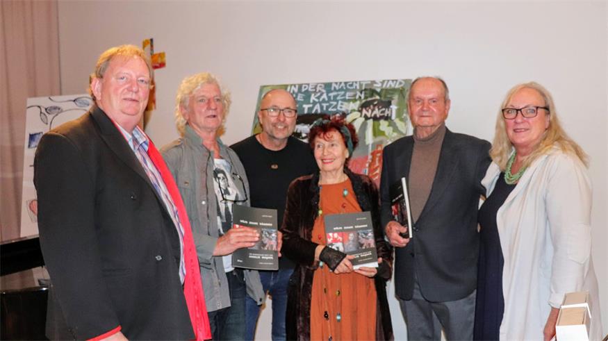 Buch über Großhöfleiner Künstlerin Annelie Wagner präsentiert
