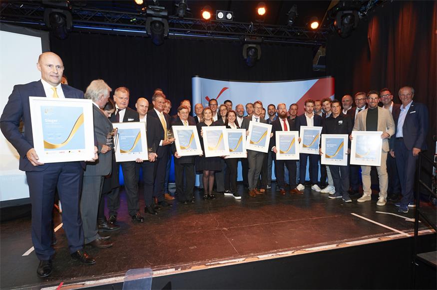 Viel zu holen gibt's beim burgenländischen Innovationspreis auch im heurigen Jahr. Im Bild: Die strahlenden Sieger 2024 bei der Preisverleihung in der Csello Mühle in Oslip.