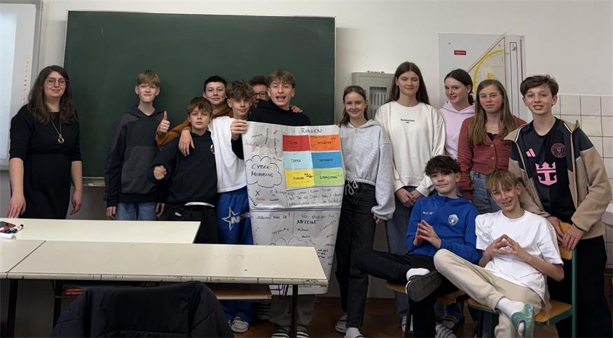 Viele Jugendliche sind in den sozialen Netzwerken aktiv und folgen Influencern, die einen großen Einfluss auf ihre Follower ausüben. Ein Workshop am Gym beschäftigte sich mit diesen Themen.