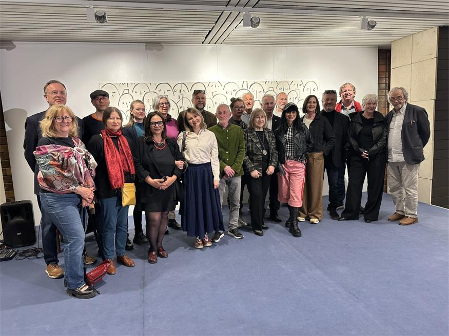Viele Köpfe, viel Kunst. Das eu-art-network werkt seit 2001 unermüdlich. Ausstellungen in anderen Ländern – wie derzeit in der Galerie des Slowakischen Rundfunks – sind selbstverständlicher Teil des Netzwerks. 