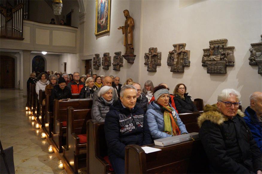 Der Chor Cantate nova verzauberte Neudörfl im Advent
