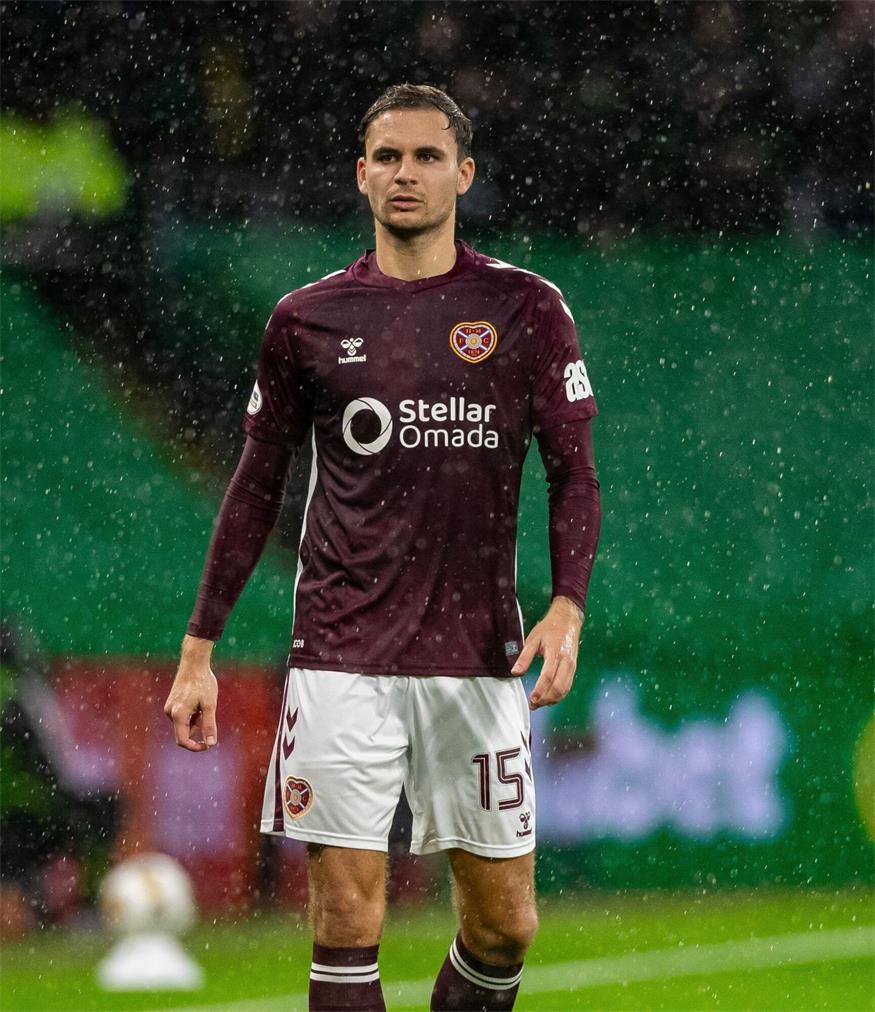 Vier Runden vor Schluss steht Michael Steinwender mit Hearts an der Tabellenspitze der schottischen Premiership. 