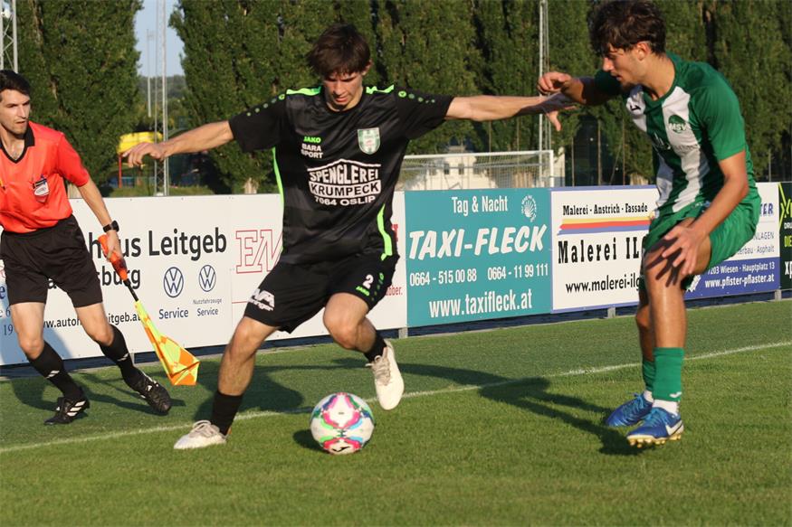 Viktor Vlcak (li.) wird künftig das Trikot des USC Wallern überziehen.