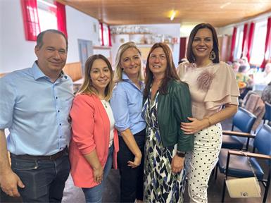 Vizebürgermeister Jürgen Jakob, Gemeinderätin Kathrin Miehl, Bezirksfrauenvoritzende, Landtagsabgeordnete Bürgermeisterin Rita Stenger, Frauenvorsitzende Gemeindevorständin Manuela Meiböck und Landesfrauenvorsitzende Landtagspräsidentin Astrid Eisenkopf.