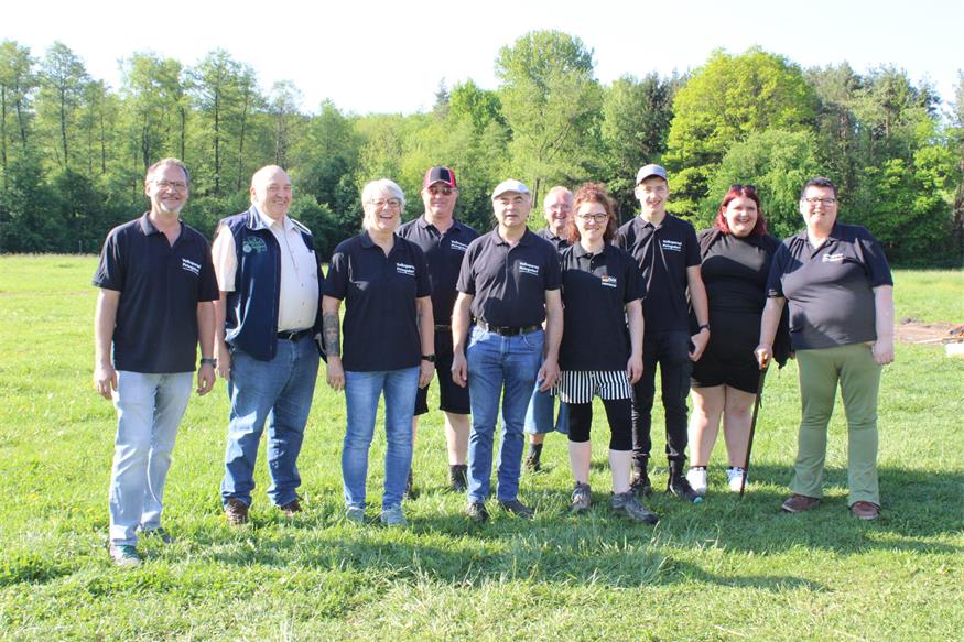 Vizebürgermeister Matthias Brunner, Seniorenbund-Bezirksobmann Albert Maschler, Claudia Brunner, Christoph Paur, Helmut Fraller, Karl Hauser, Maria Böhm, Emilio Strass, Laura Hauser und Karin Hauser konnten sich beim Wandertag über Kaiserwetter freuen.