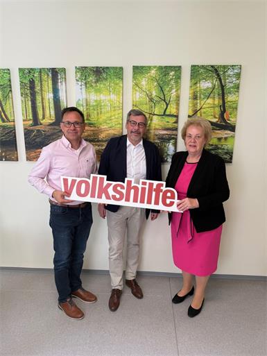 Vizepräsident der Volkshilfe Burgenland Thomas König, Pensionist:innen-Ombudsmann Otto Kropf und Präsidentin der Volkshilfe Burgenland Verena Dunst (v.l.).
