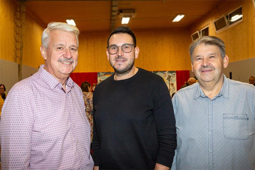 Neuberger Kinderchor sorgte für weihnachtliche Stimmung