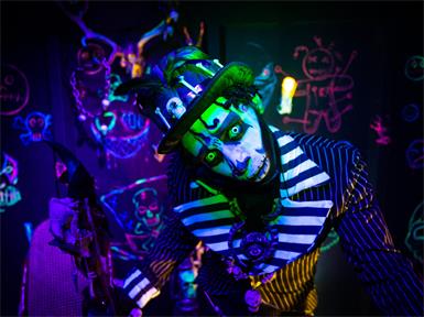 Von 23. Oktober bis 1. November 2026 lädt Österreichs größter Freizeitpark zur „Fiesta de los Muertos“. Zehn Tage lang erwartet die Besucherinnen und Besucher in St. Margarethen ein schaurig-buntes Programm mit spektakulären Shows, Artistik, Parade, Zauberei und zwei Haunted Houses. 