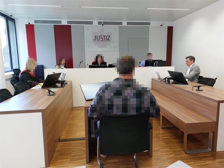 Vor Gericht gab der Angeklagte zu, die bedrohliche Botschaft selbst hergestellt zu haben.