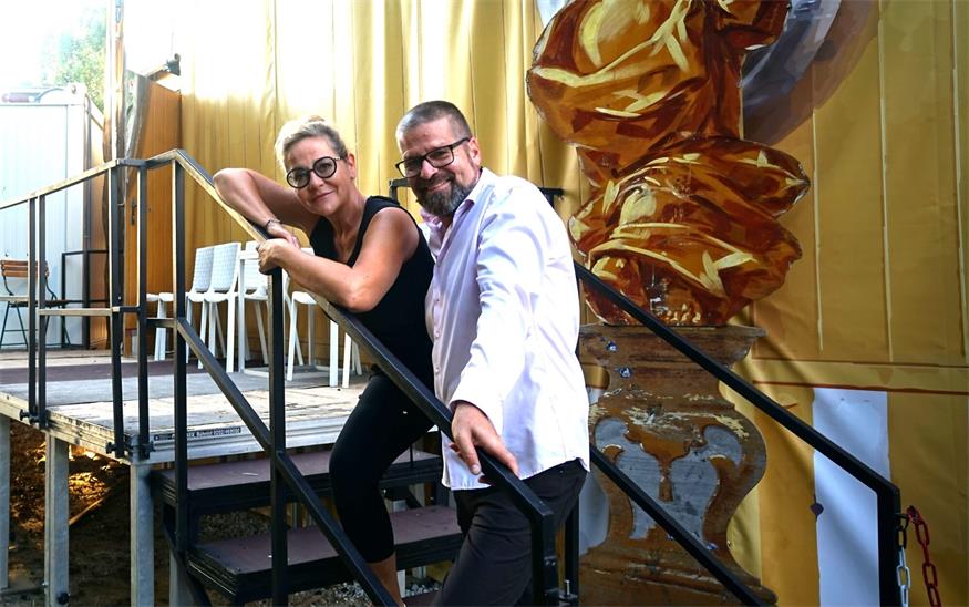 Vor dem Auftritt. Monica Weinzettl und Gerald Rudle gastierten im Lustspielhaus der Sonnentherme Lutzmannsburg.