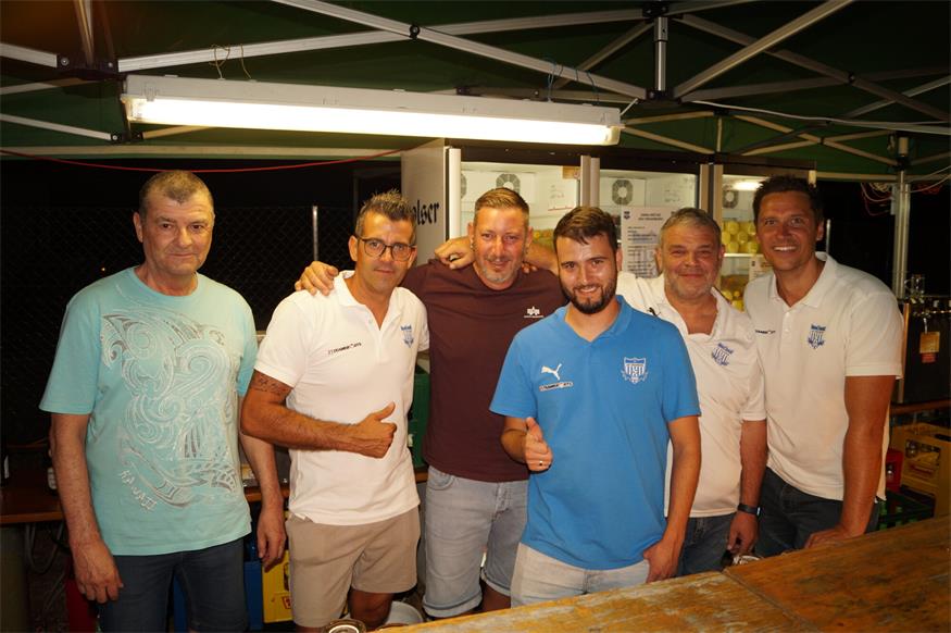 Vorstandsvorsitzender Stefan Prets und seine Crew versorgten fleißig die Gäste.
