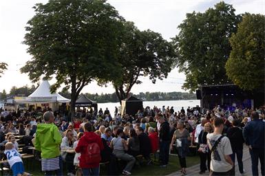 Vvon 26. bis 28. Juni findet das Neufelder Seefest statt.