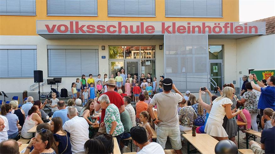 Kleine und große Musiktalente begeistern im Kleinhöfleiner Martinshof