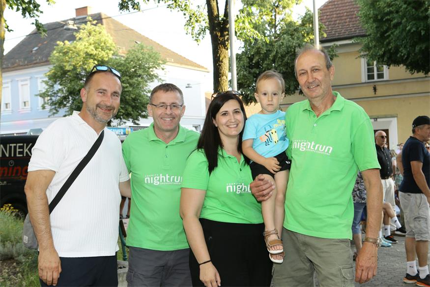 Charity NightRun, oder: Lauffest trifft Straßenfest