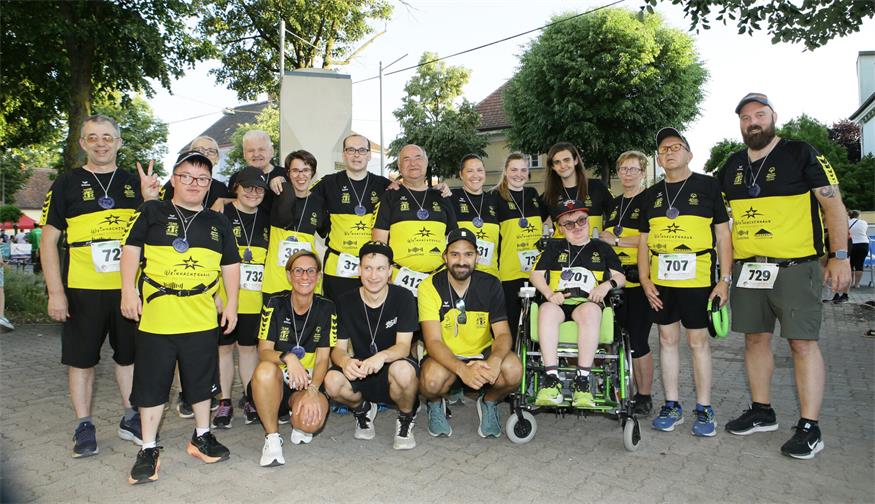 Charity NightRun, oder: Lauffest trifft Straßenfest