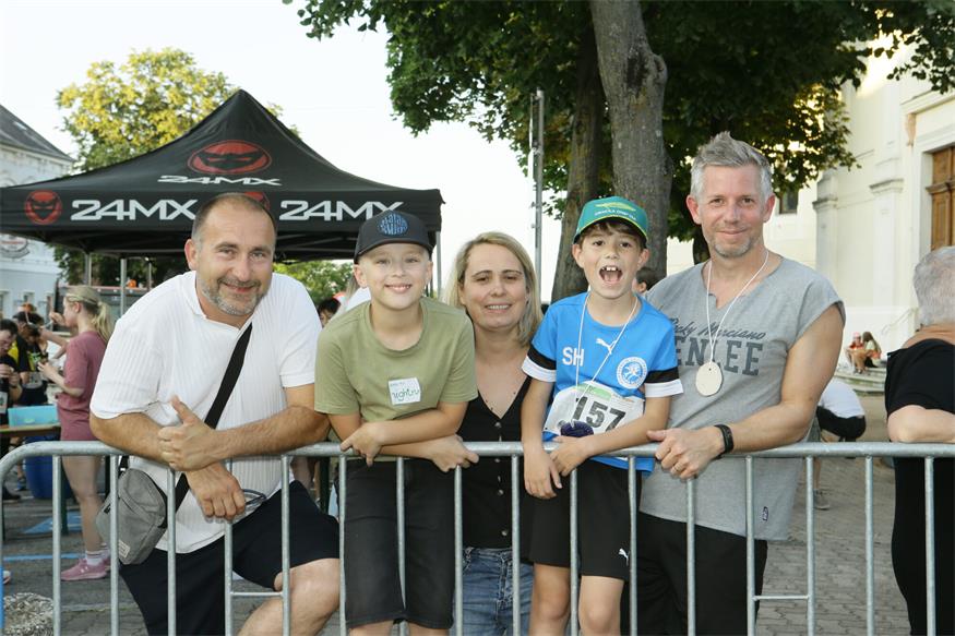 Charity NightRun, oder: Lauffest trifft Straßenfest