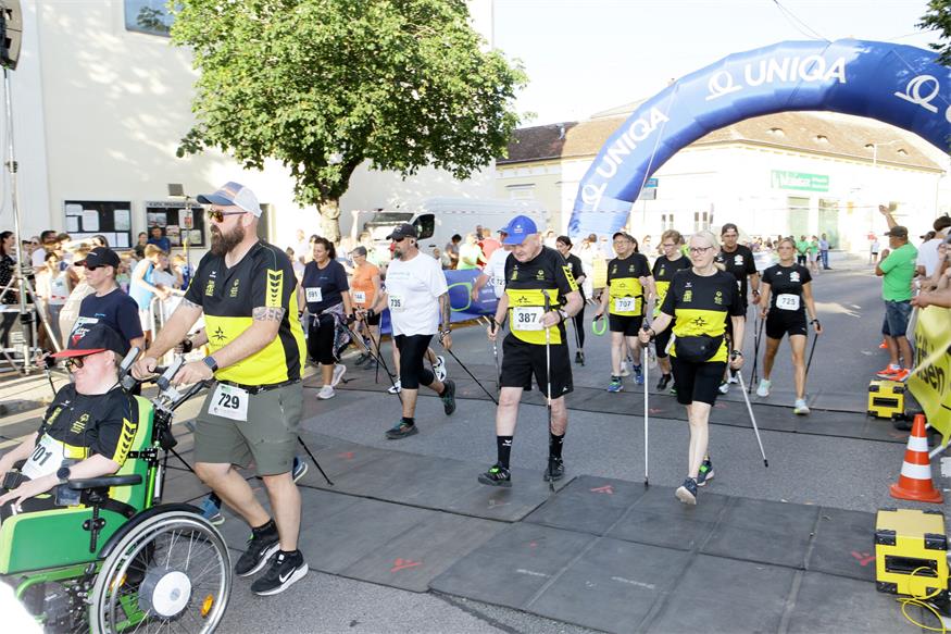 Charity NightRun, oder: Lauffest trifft Straßenfest