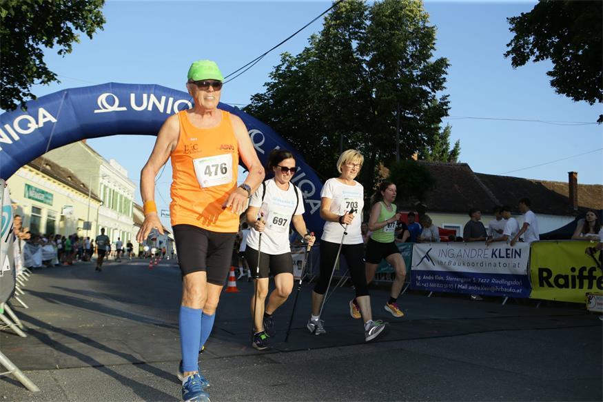 Charity NightRun, oder: Lauffest trifft Straßenfest