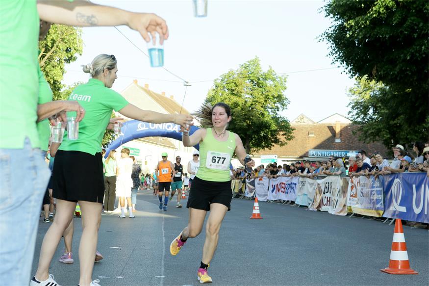 Charity NightRun, oder: Lauffest trifft Straßenfest