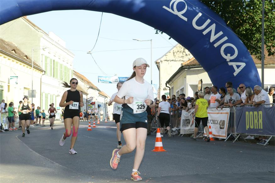 Charity NightRun, oder: Lauffest trifft Straßenfest
