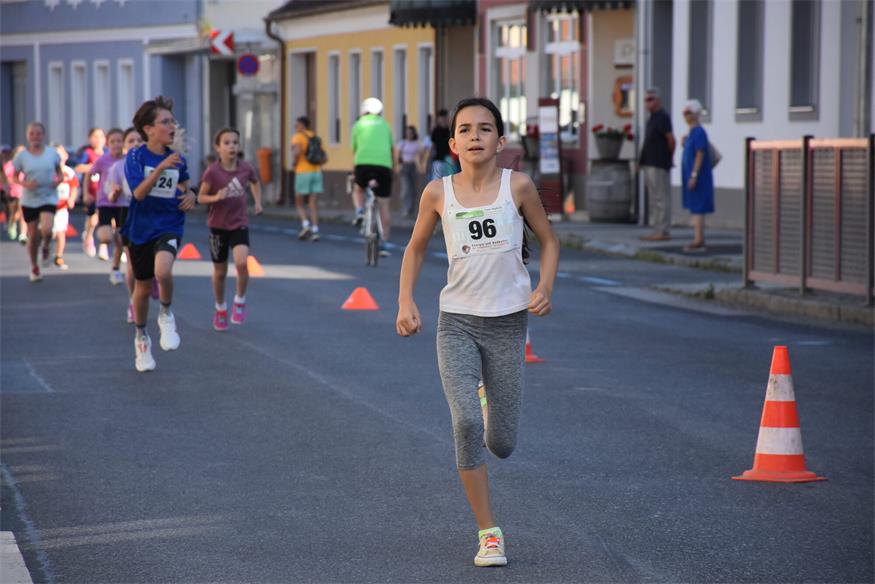 Charity NightRun, oder: Lauffest trifft Straßenfest