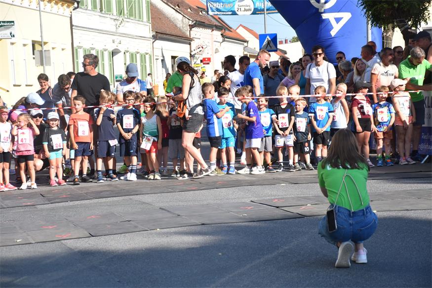 Charity NightRun, oder: Lauffest trifft Straßenfest