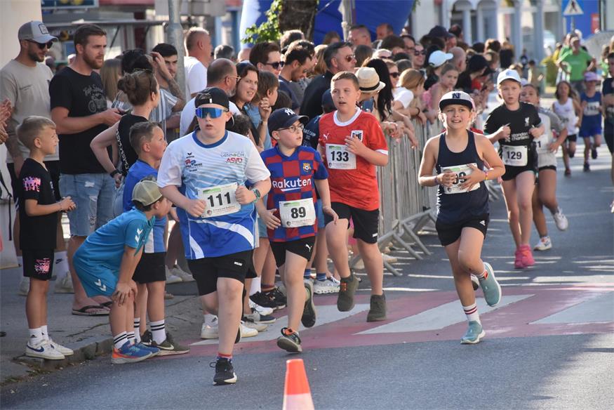 Charity NightRun, oder: Lauffest trifft Straßenfest